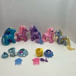 MY LITTLE PONY LOT of ponies and outfits toys